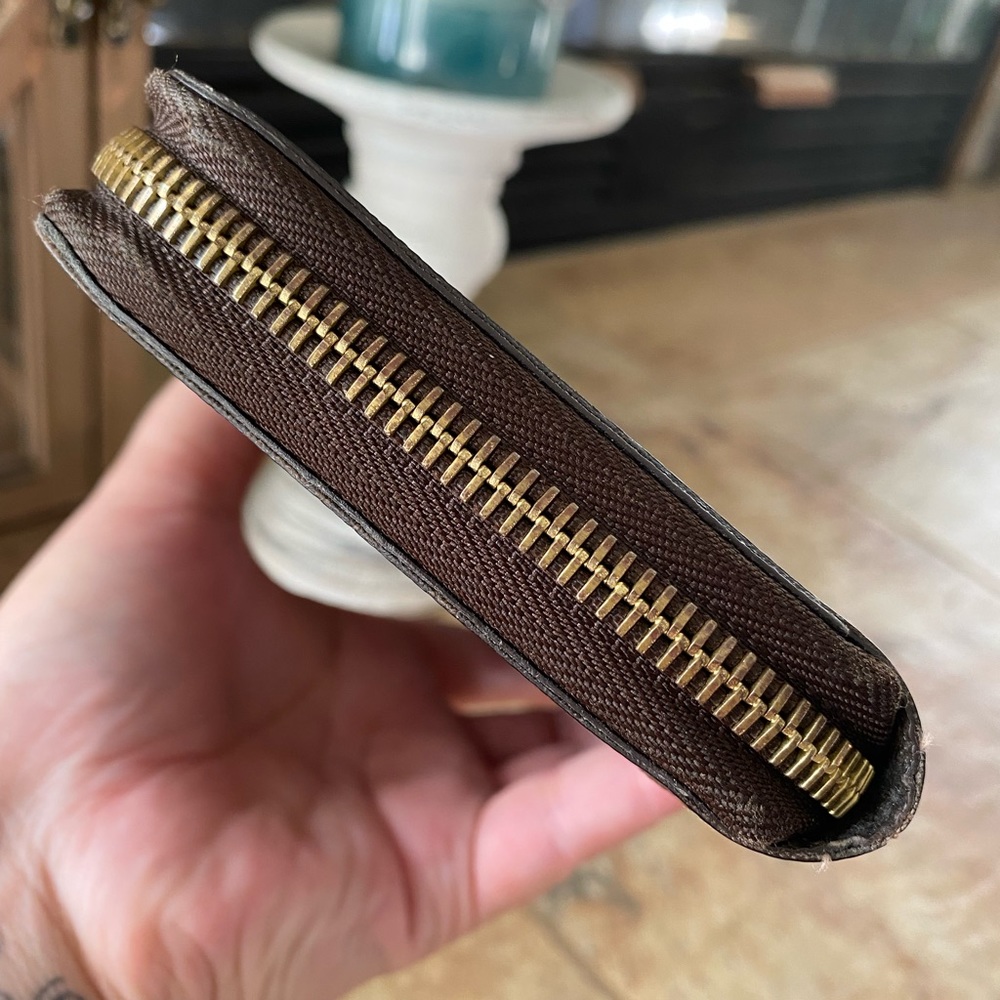 Louis Vuitton Damier Ebene Zippy Wallet - Picture 6 of 12